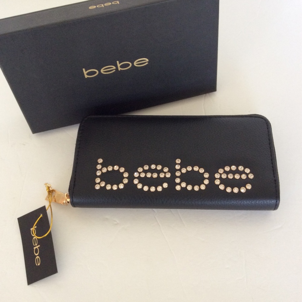 BEBE BLACK VEGAN LEATHER ZIP AROUND WALLET NWT